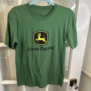 John Deere  T shirt Green Logo Short Sleeve Size Medium